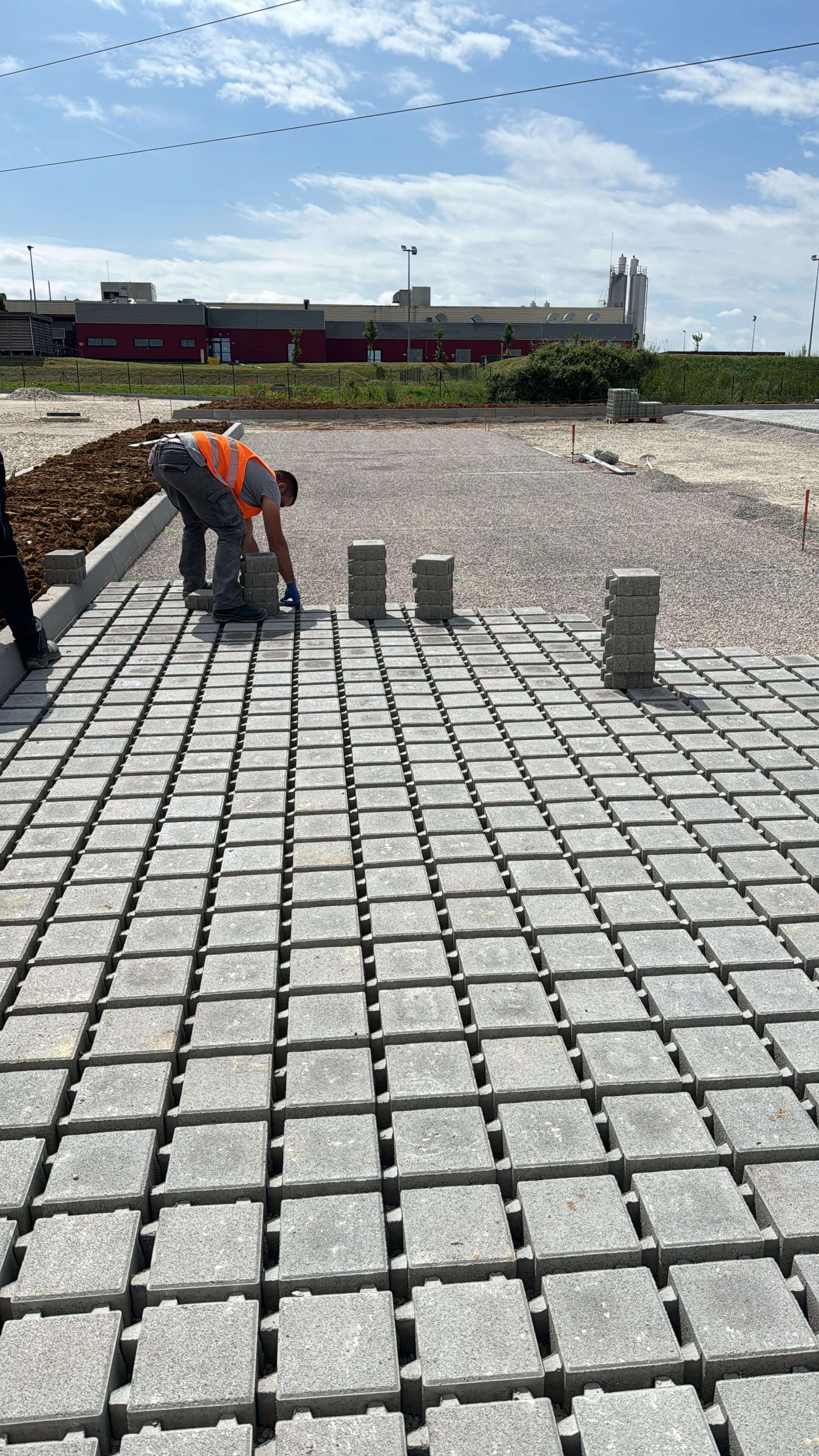 Pose de pavés drainants